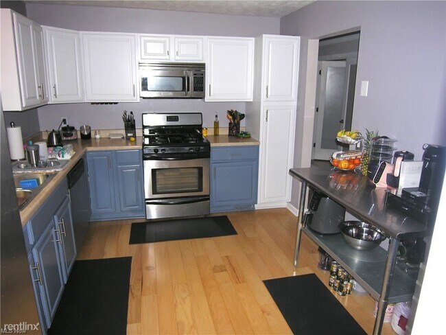 Building Photo - 2 br, 2 bath Condo - 13419 Larchmere Sq