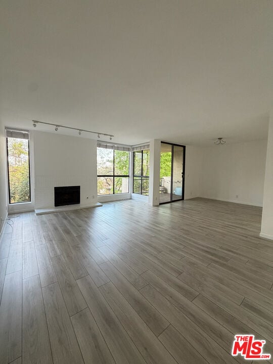 Building Photo - 1825 Midvale Ave