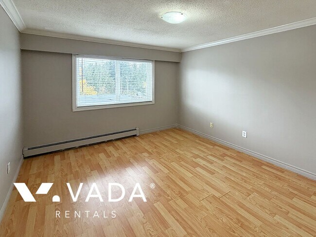 Photo du bâtiment - 1 BR APT Rental 303-9405 120th Street, North Delta: VADA