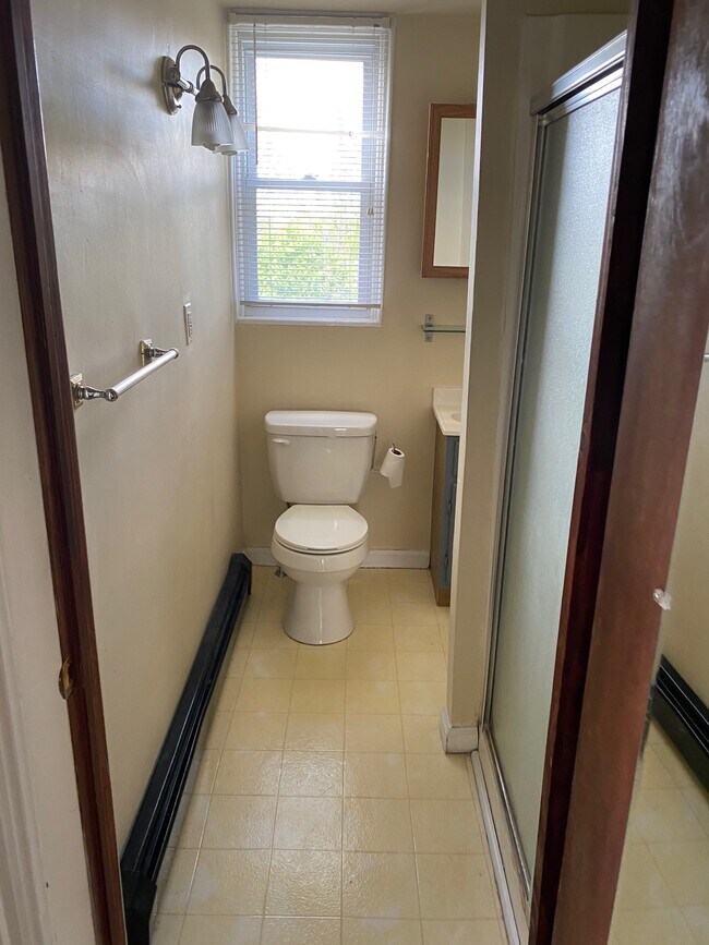 Foto del edificio - 7529 Forrest Ave