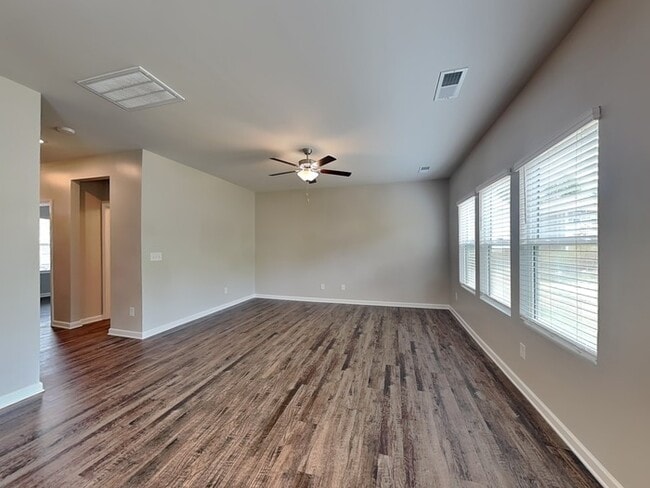 Foto del edificio - 5705 Camp Ct