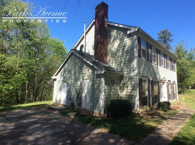 Building Photo - 2900 Olde Whitehall Rd