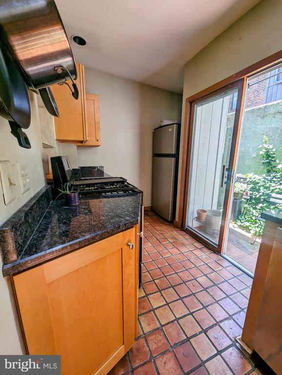 Foto del edificio - 724 N Bodine St