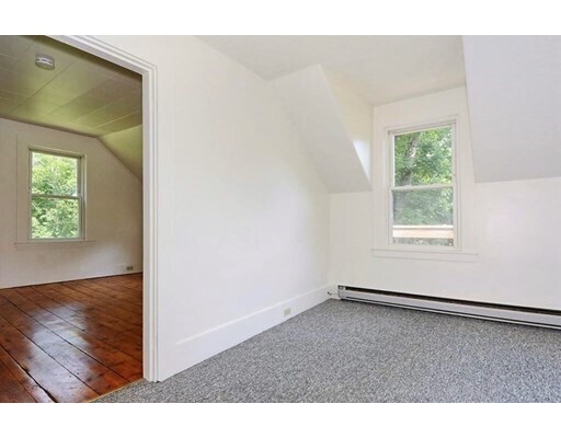 Foto del edificio - 26 E Main St