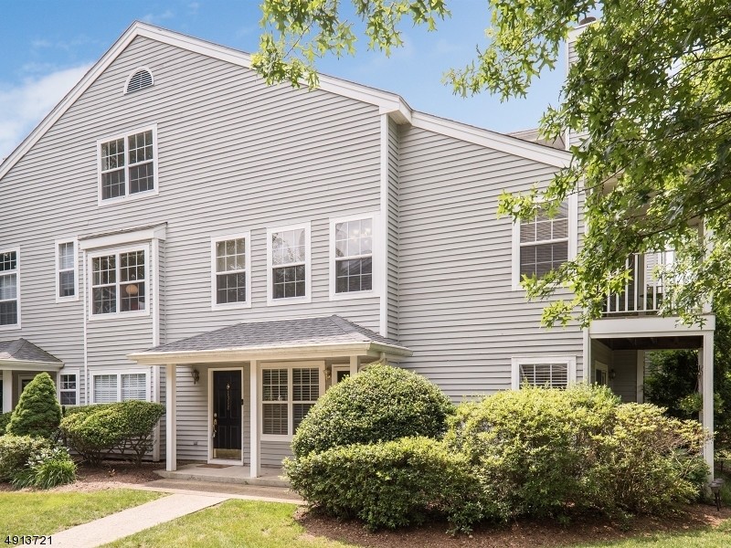 Primary Photo - 1318 Paddington Rd