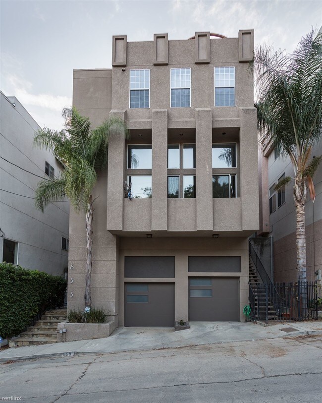 Building Photo - 655 Museum Dr
