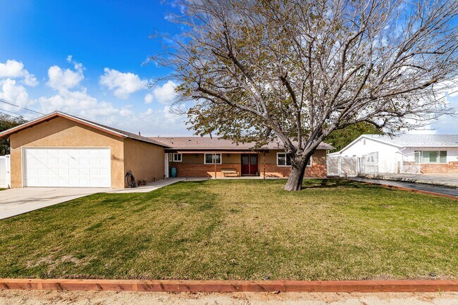 Foto del edificio - Beautiful 3 Bedroom Home in Norco