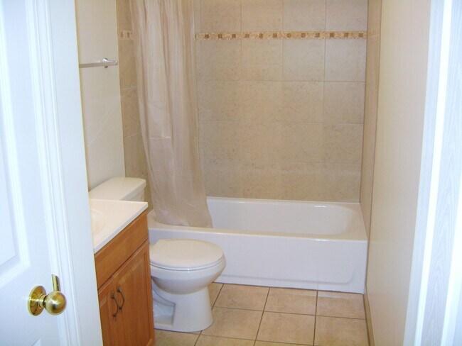 Building Photo - 1431 Kildeer Dr