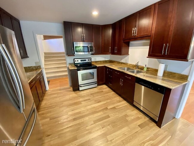Building Photo - 4 br, 3 bath House - 720 Heather Way