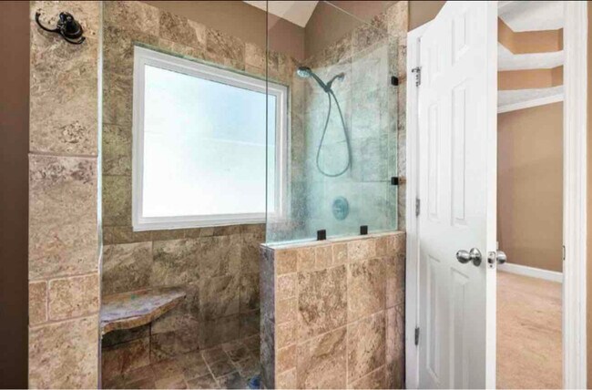 Foto del edificio - 713 Brighton Ln