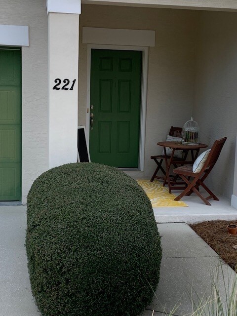 Primary Photo - 221 Sand Oak Blvd