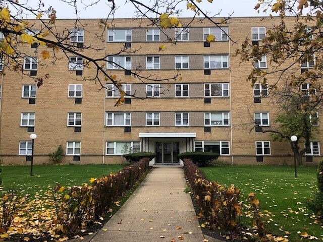 Primary Photo - 6160 N Damen Ave
