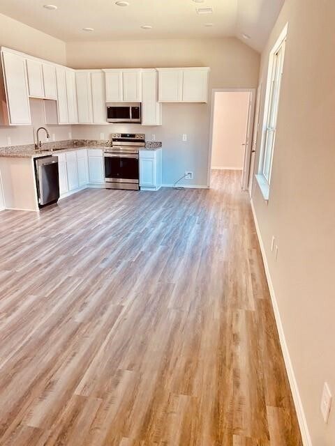 Foto del edificio - 11720 White Cedar St