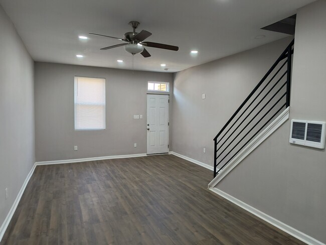Building Photo - 2767 N Taylor St