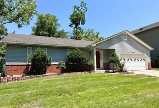 Building Photo - 10437 Cable Ave