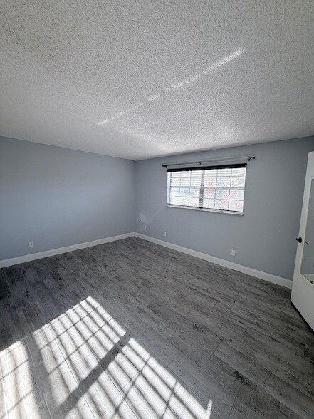 Foto del edificio - 2109 SE Edler Dr