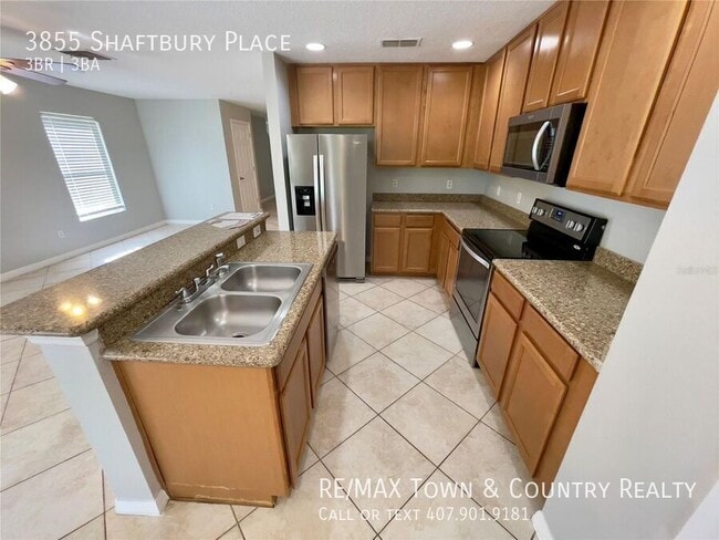 Photo - 3855 Shaftbury Pl House