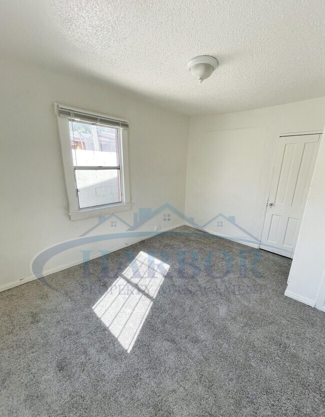 Foto del edificio - 517 E 61st St