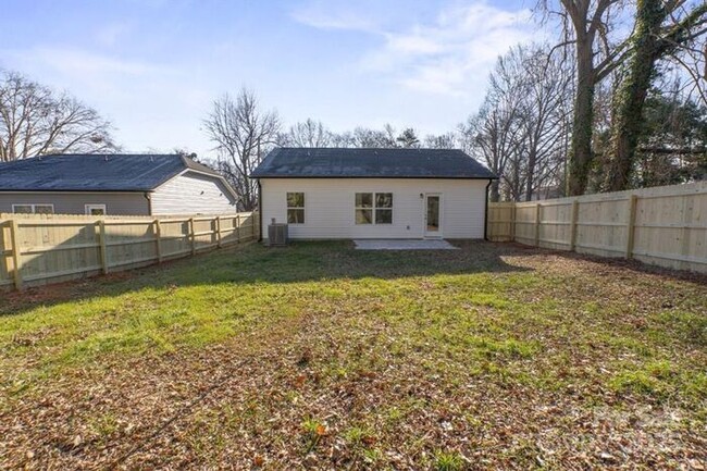 Building Photo - New Home in Gastonia!