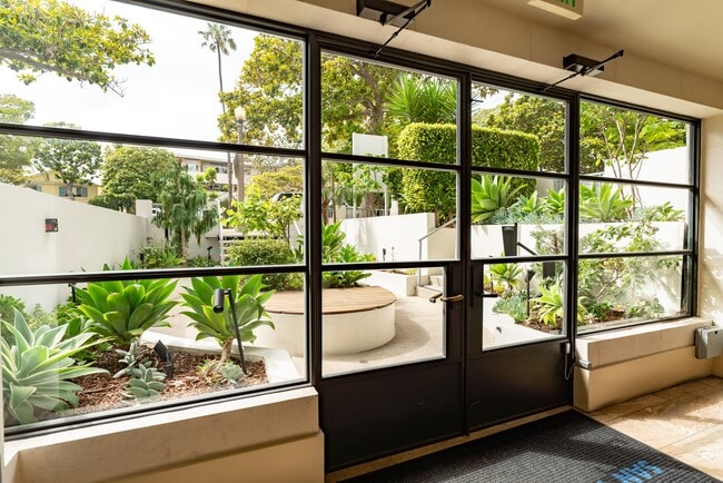 Foto del edificio - San Vicente Tower