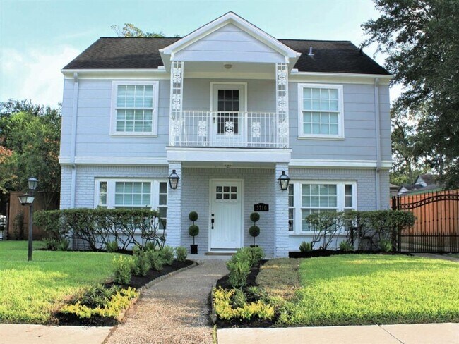 Building Photo - 3710 Eagle St