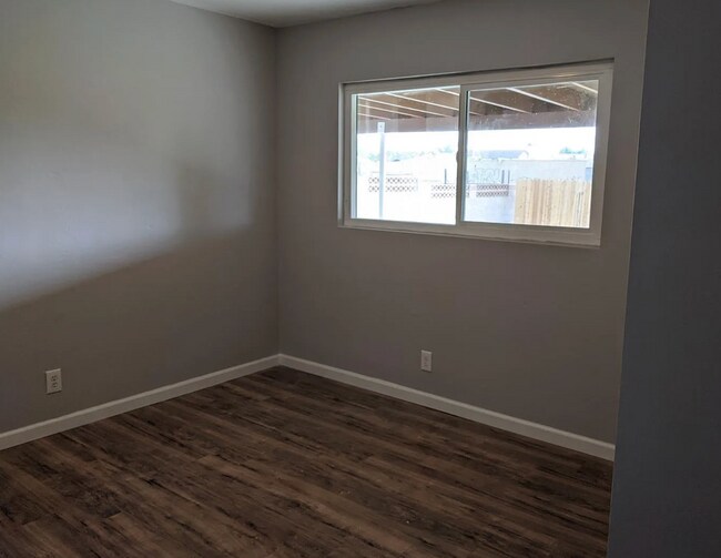 Foto del edificio - 8325 Fillmore Ave