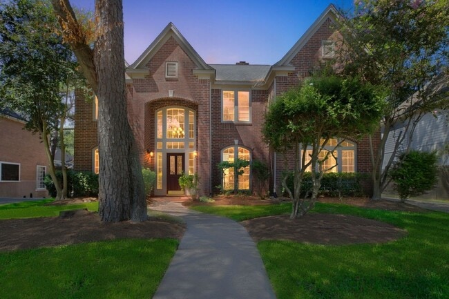 Building Photo - 3523 Shady Village Dr