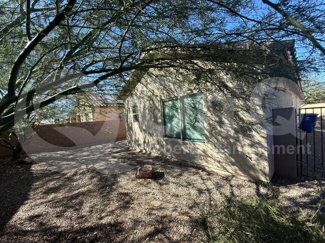 Building Photo - 4554 S Sunrise Bluff Way