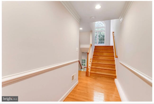 Photo - 213 Oak Knoll Terrace Townhome