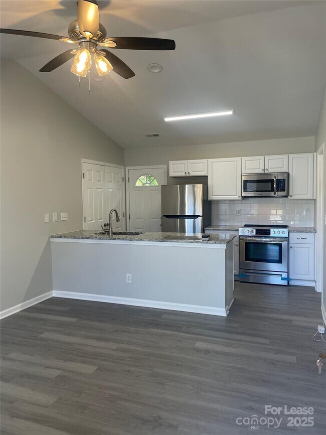 Foto del edificio - 4430 Faraday St