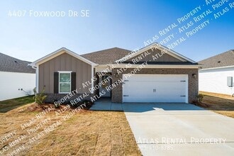 Building Photo - 4407 Foxwood Dr SE