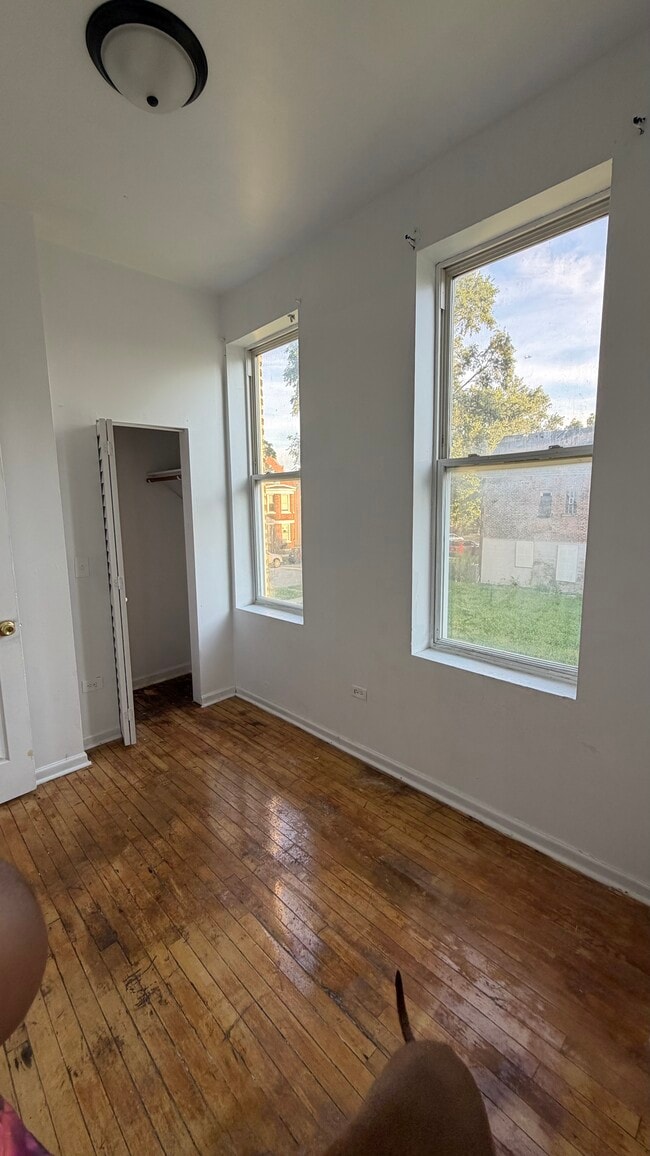 Building Photo - 1626 S Karlov Ave