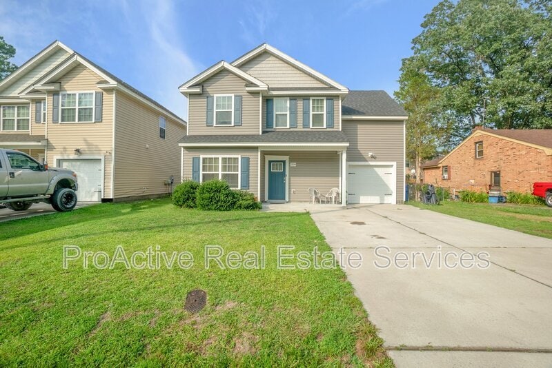 Photo - 2104 Miller Avenue