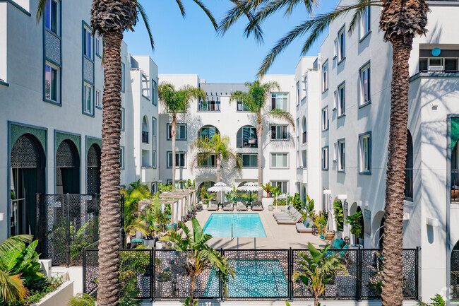 Pool - Reveal Playa Vista