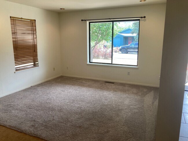 Foto del edificio - 3 Bedroom 2 Bath House in the Animas Valley!