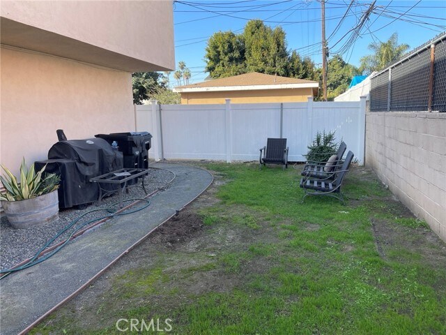 Building Photo - 1707 W 81st St