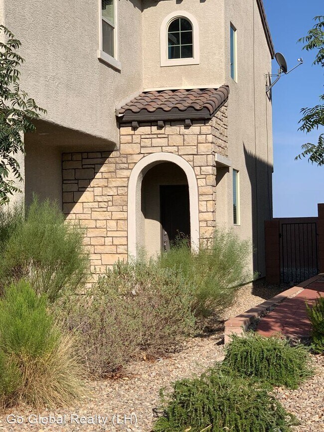 Foto del edificio - 3 br, 2.5 bath House - 6814 Pivot Point