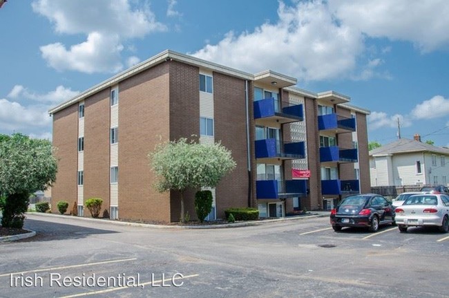 Building Photo - 832 N Notre Dame Ave