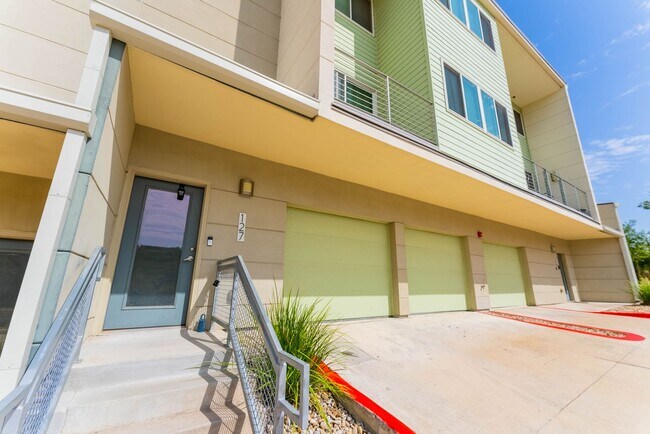 Foto del edificio - Discover the Ultimate in South Austin Livi...