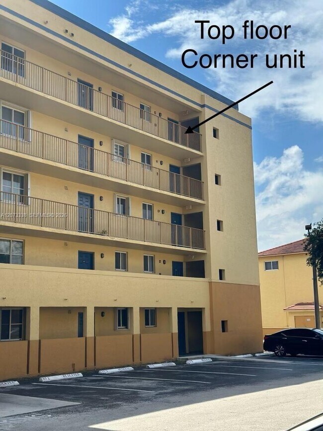 Foto del edificio - 14930 SW 82nd Terrace