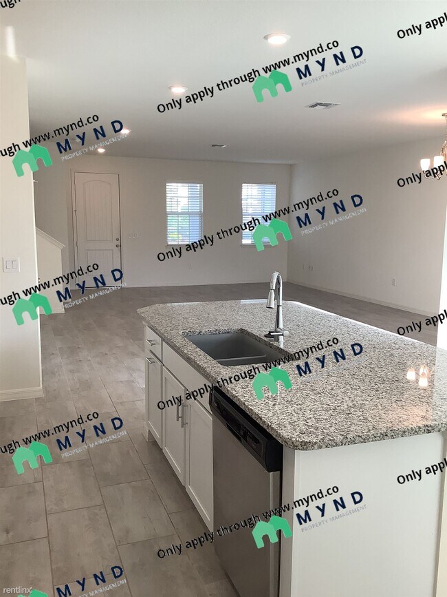 Building Photo - 3 br, 2.5 bath House - 5879 Soter Lane