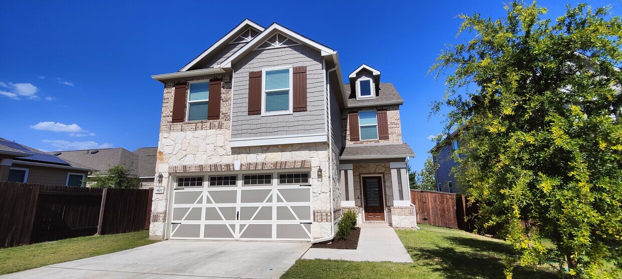 Foto principal - 9107 Golden Leaf Dr
