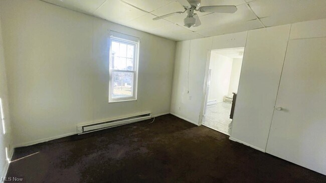 Building Photo - 2516 Sunset Blvd
