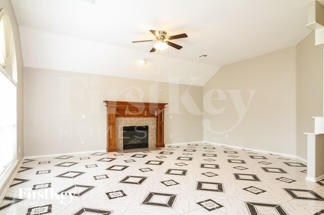 Foto del edificio - 9400 S Country Club Dr