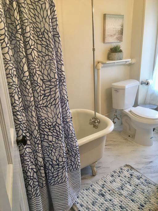 Foto del edificio - 144 11th St. SE