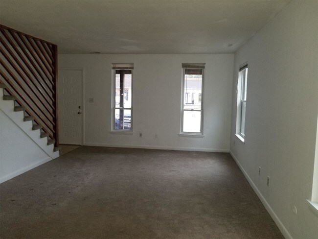 Foto del edificio - 2461 Pleasure House Rd