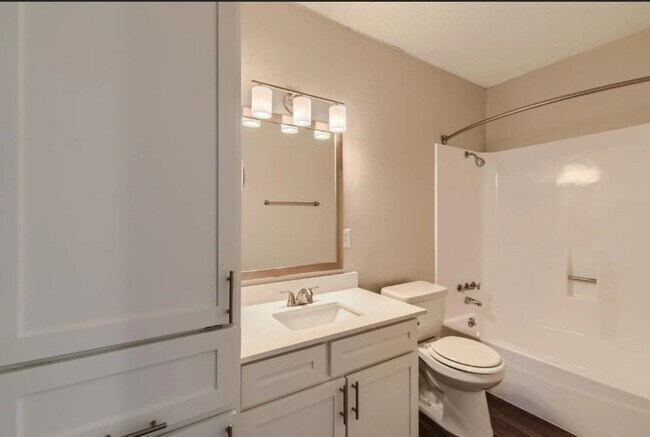 Foto del edificio - 8605 Shoal Creek Blvd