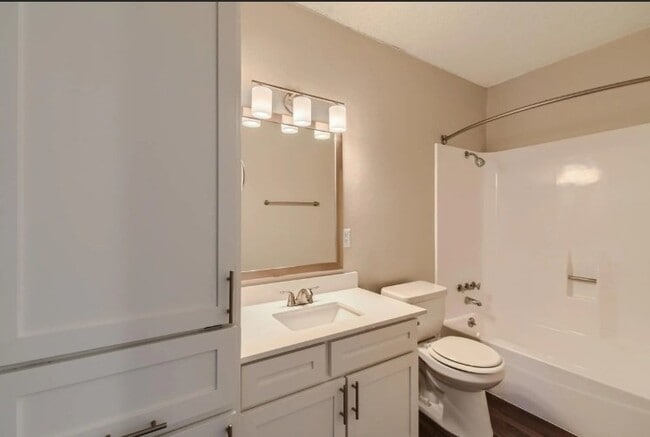 Building Photo - 8605 Shoal Creek Blvd