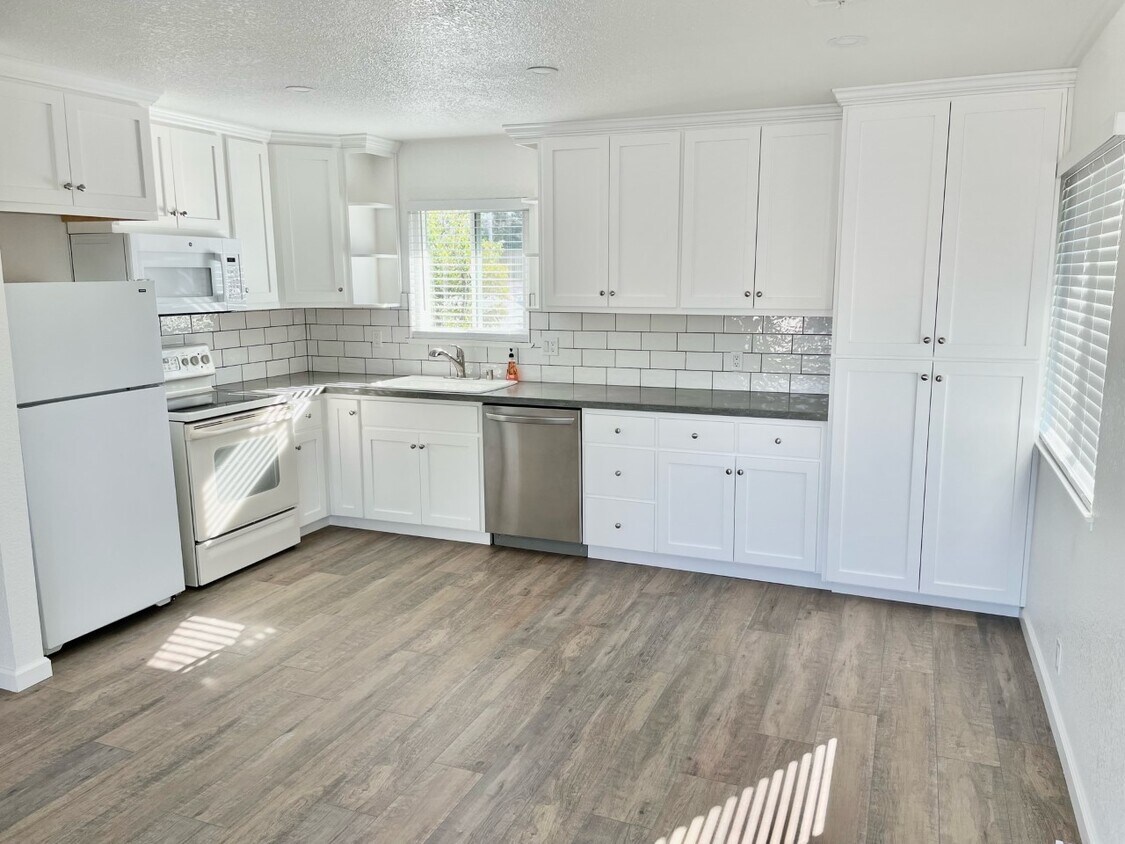 558 Edgewood Dr, Vacaville, CA 95688 House Rental in Vacaville, CA