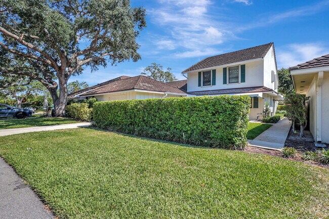 Building Photo - 11352 Briarwood Pl